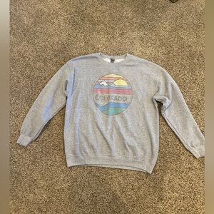 Gildan Gray Colorado Graphic Crewneck Sweatshirt
